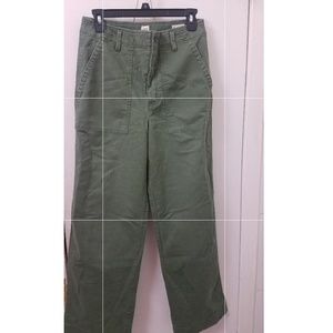 High waisted Boyfriend Utility Chino Olive Jeans